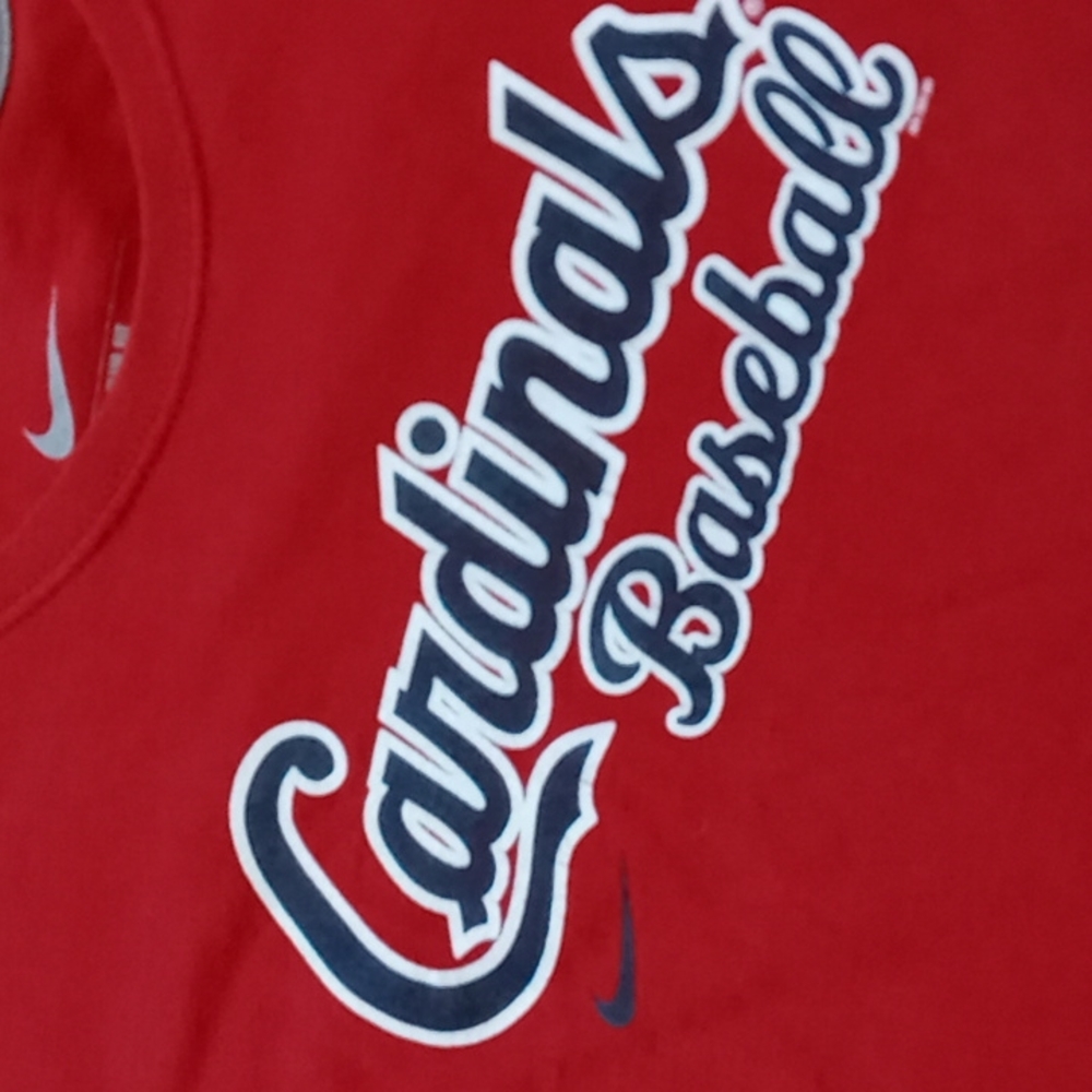 Red St. Louis Cardinals Nike Tee. Women's XL